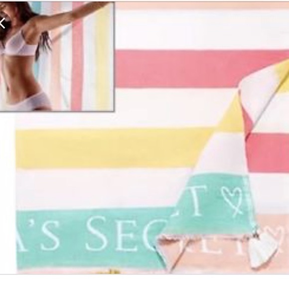 PINK Victoria's Secret Accessories - VS THROW BLANKET